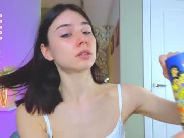 girl
        kingkong_my_bf cam image #6610521