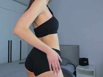 girl
        amaranoir cam image #6365162