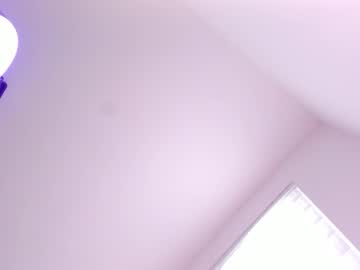 girl
        itsbellax cam image #6660640