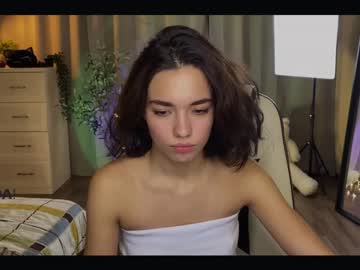 girl
        ella_flar_ cam image #455753