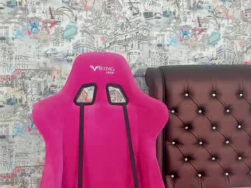 girl
        angelina_new cam image #2391792