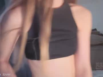 girl
        naive_love cam image #6729309