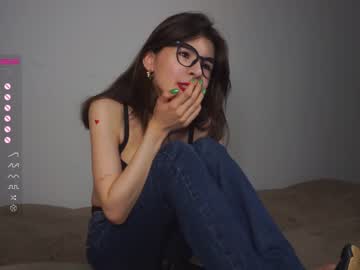 girl
        amandamedrano cam image #1975781