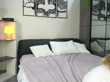 girl
        pollycilley cam image #4899187