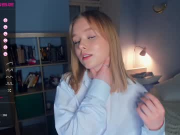 girl
        sun_shiiine cam image #1297700