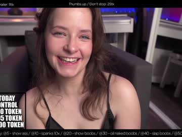 girl
        hermione_potter_couple cam image #1491992