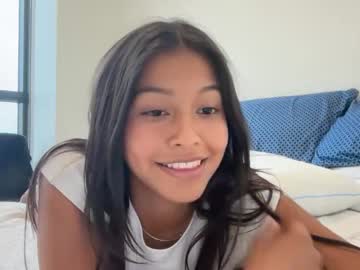 girl
        sexyserena1 cam image #6921424