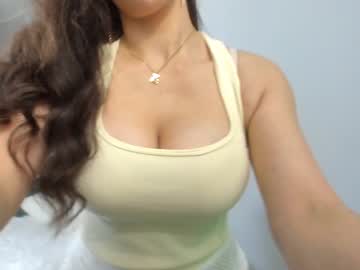 girl
        krisztina_o cam image #4289682