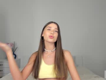 girl
        violetta_finch cam image #4197812