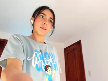 girl
        nezo_ cam image #2738552