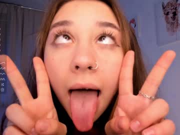 girl
        stephaniesally cam image #2475889