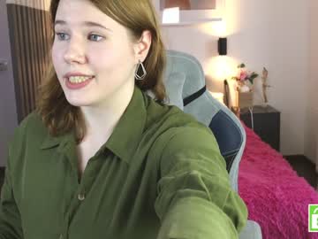 girl
        girl_u_never_met cam image #1871017