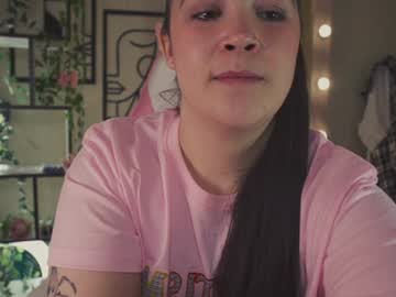 girl
        chery_lady22 cam image #5661513