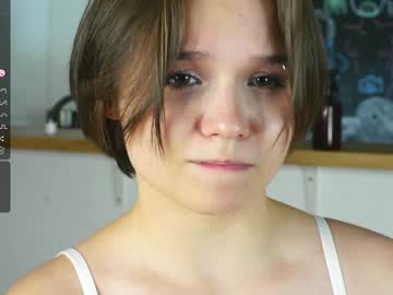 girl
        primrosecolemanf cam image #5526090