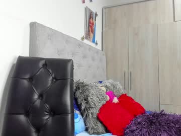 girl
        roberta_lipa cam image #2048923
