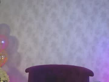 girl
        angelina_new cam image #3066528