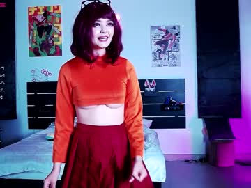 girl
        madnessalise cam image #1555565