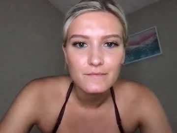girl
        nancy_babe20 cam image #4348415
