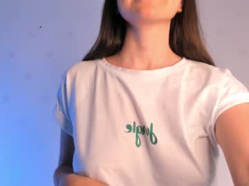 girl
        elliehunt cam image #2134893