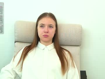 girl
        nico_collard cam image #6567213