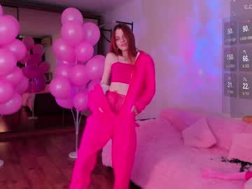 girl
        katy_ethereal cam image #4186844