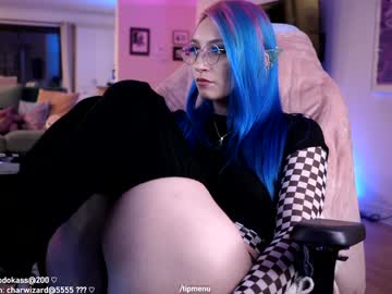 girl
        misshowl cam image #5431208