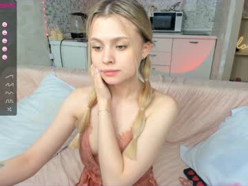 girl
        elly_ary cam image #1485206
