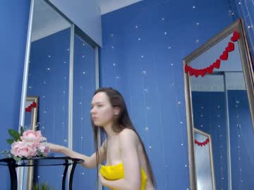 girl
        kriskras__ cam image #3764483