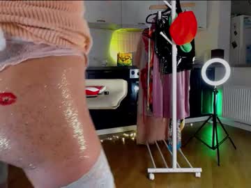girl
        _eva_001 cam image #2187823