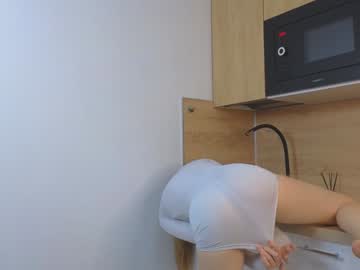 girl
        tellarhackes cam image #4702383