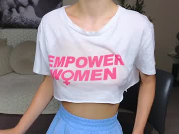 girl
        _sunny_mood cam image #4597081