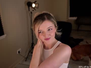 girl
        lucydelovely cam image #3581114