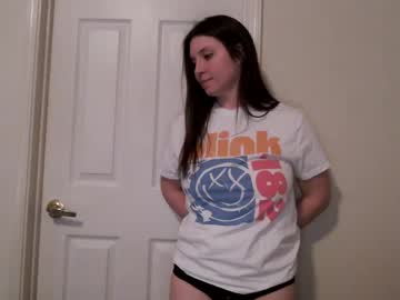 girl
        tay_made cam image #6010352