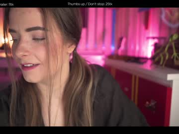 girl
        hermione_potter_couple cam image #556457