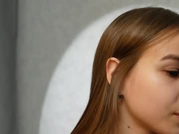 girl
        yeepshyy cam image #5112345