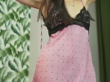 girl
        whisper_of_love cam image #6169853