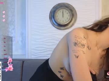 girl
        philomenagallant cam image #4227098