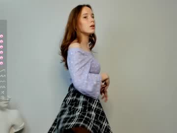 girl
        margarethowell cam image #2642439