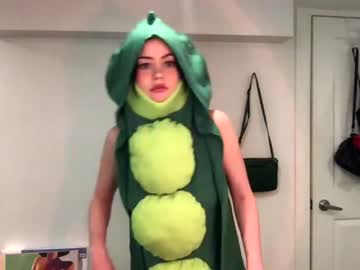 girl
        littlesugarpea cam image #1046299