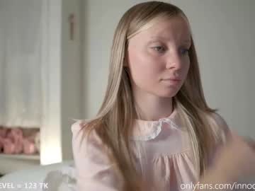 girl
        pureangeldolores cam image #2781992
