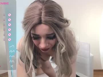 girl
        amanda__jamess cam image #2253518