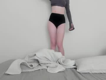 girl
        amy1_1 cam image #6580011