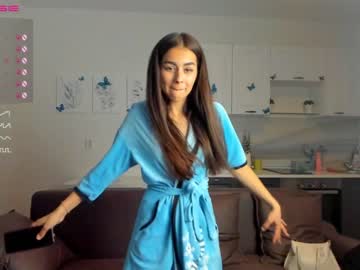 girl
        heathercarols cam image #1778104