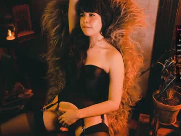 girl
        ingennui cam image #1327690