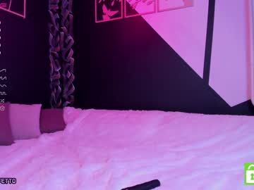 girl
        annareffett0 cam image #1045745