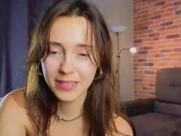 girl
        jasmindoroti cam image #7012828