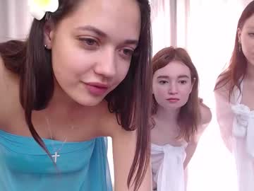 girl Nude Cam Girls Playing Games with kisulya_meow246