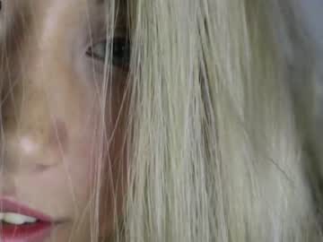 girl
        wendy_daniela cam image #2302701