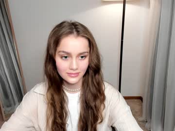girl
        creammraspberry cam image #2046933
