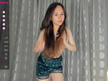 girl
        _firefly___ cam image #2016544